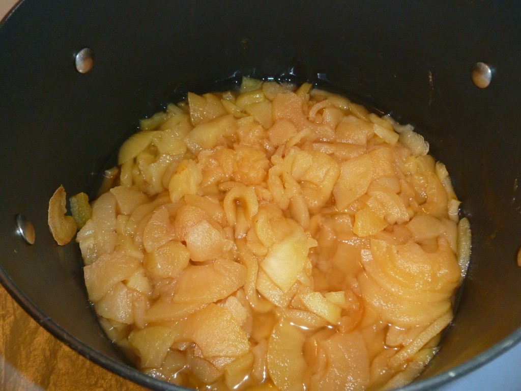 Cooked apples 