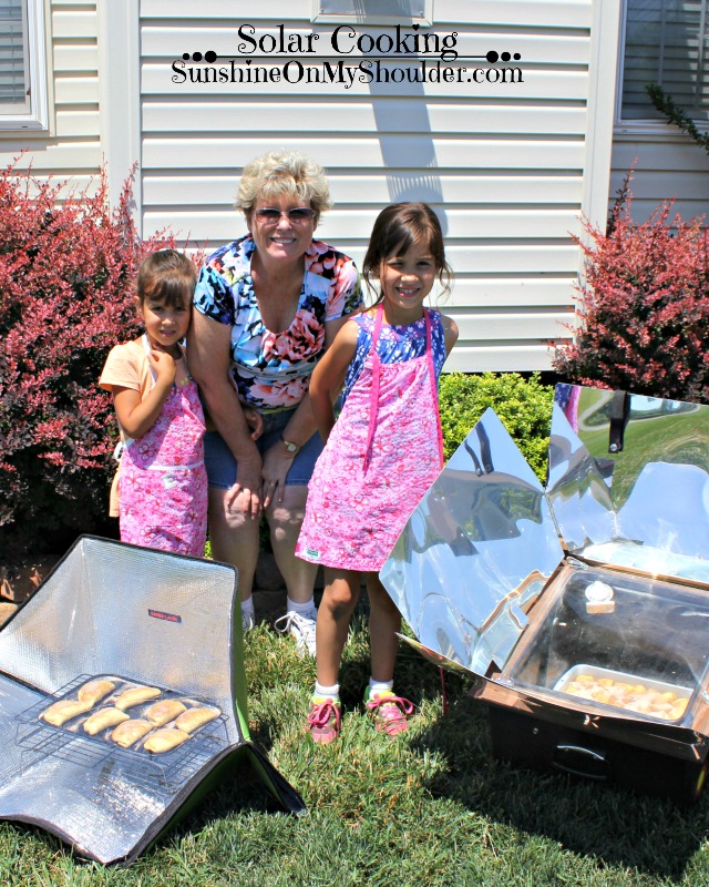 kids in the solar kitchen